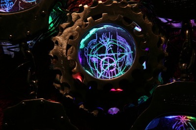 Engraved Glass Penticle And Two Spirit